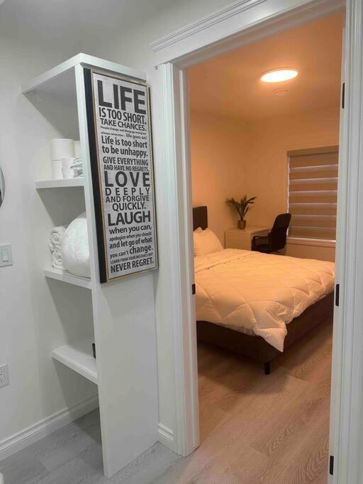 Award Winning Boho Paradise Sunlit Modern Suite คาลการี ภายนอก รูปภาพ