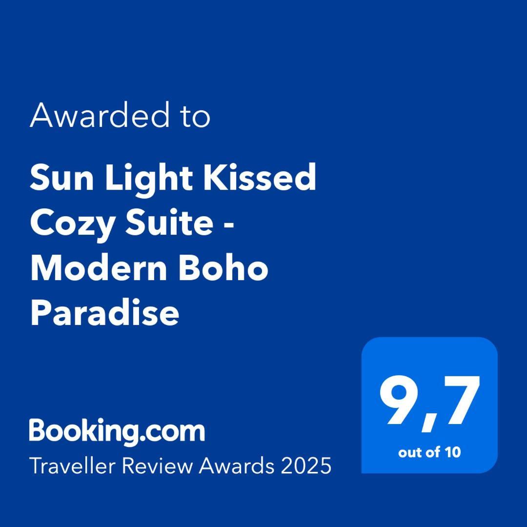 Award Winning Boho Paradise Sunlit Modern Suite คาลการี ภายนอก รูปภาพ